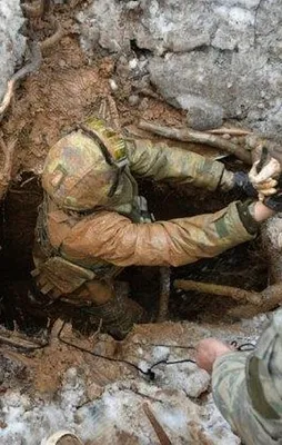 Mehmetçik inlerine girdi!