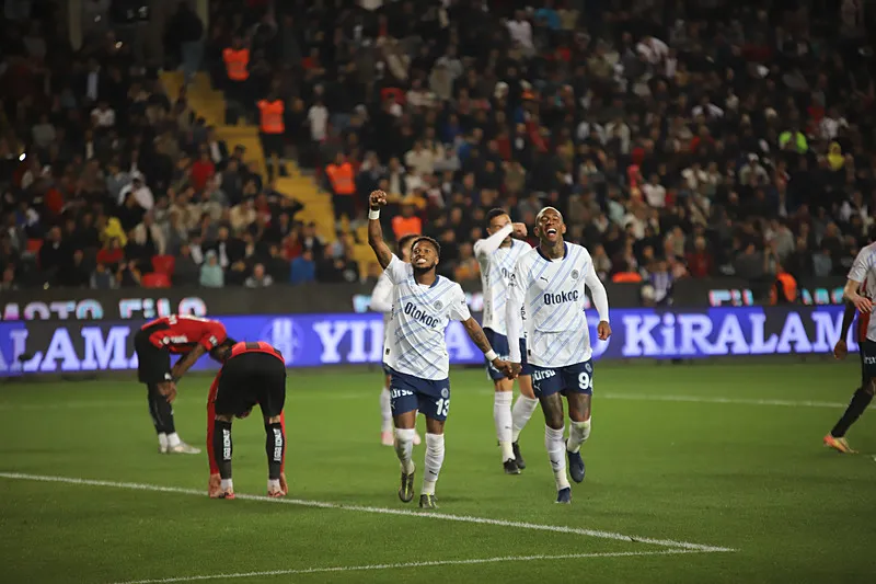Fenerbahçe'den milli takımı deviren yıldız için transfer hamlesi - 6