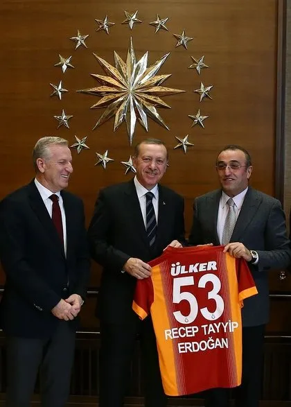 Galatasaray’lı futbolculardan Erdoğan’a ziyaret