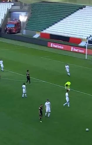 ZTK'da 2. Mert Günok vakası! Giresunspor-Ankara Demirspor maçında akıllara Beşiktaş karşılaşması geldi