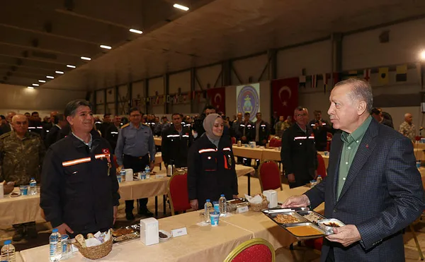 Son dakika: Başkan Erdoğan'dan yoğun Ramazan mesaisi! Telefon görüşmeleri, ziyaretler, etkinlikler...-11