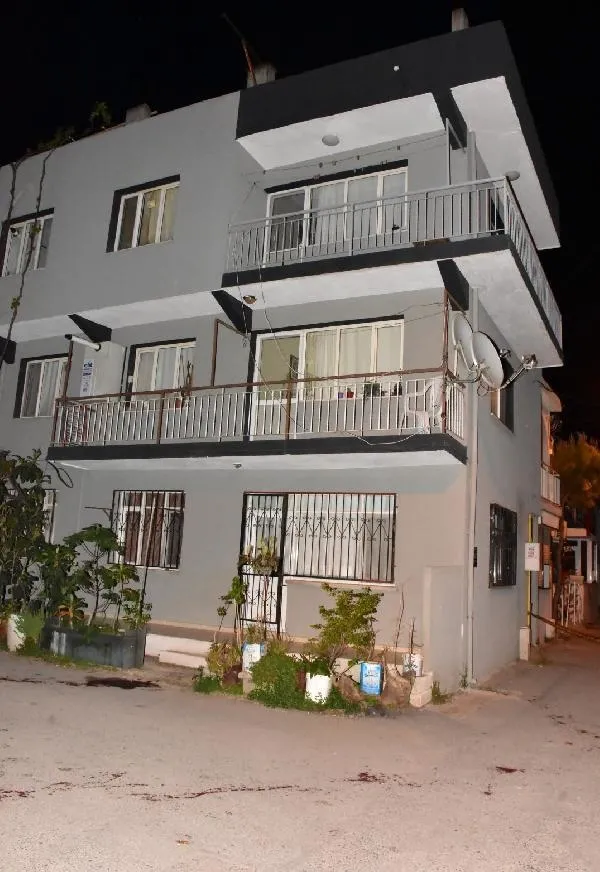 SON DAKİKA: İzmir'de kan donduran cinayet! "Dairenin kirasını veriyorum istediğimi yaparım" dedi ev sahibini öldürdü-2