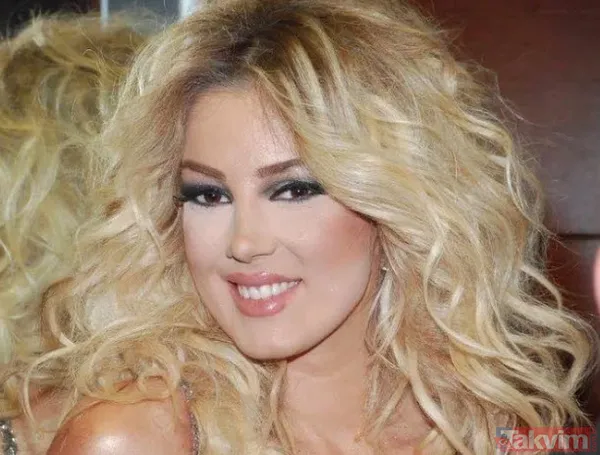 41'lik Petek Dinçöz'den minili boylu boyunca tezgah pozuyla 'ne kaybettiğine dön bir bak' paylaşımı! Bunu gören 20'likler koşarak kaçtı - 5