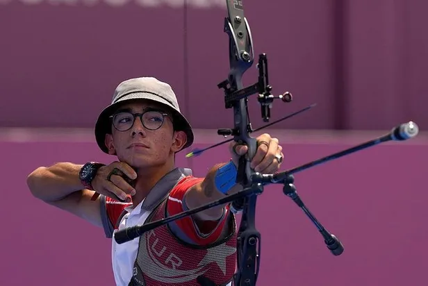 milli-sporcu-mete-gazoz-2021-dunya-okculuk-kupasi-finallerinde-ucuncu-oldu-1633035806638.jpeg Milli sporcu Mete Gazoz, 2021 Dünya Okçuluk Kupası Finalleri'nde üçüncü oldu!-2