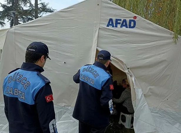 duzce-valisi-ataydan-golyakadaki-59-buyuklugundeki-depremin-ardindan-bolgedeki-son-durumu-paylasti-1669926759367.jpeg Düzce Valisi Atay, Gölyaka'daki 5,9 büyüklüğündeki depremin ardından bölgedeki son durumu paylaştı-4