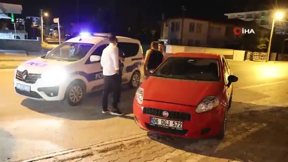 Polis ile ehliyetsiz sürücü kovalamacası kamerada