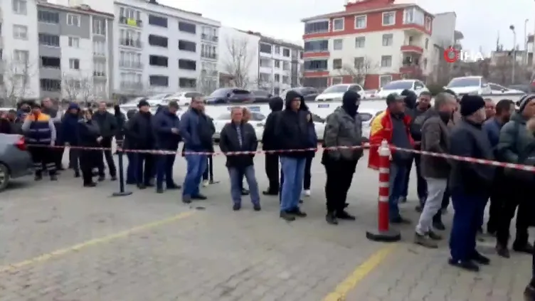 Çerkezköy’de EYT’liler SGK’ya akın etti