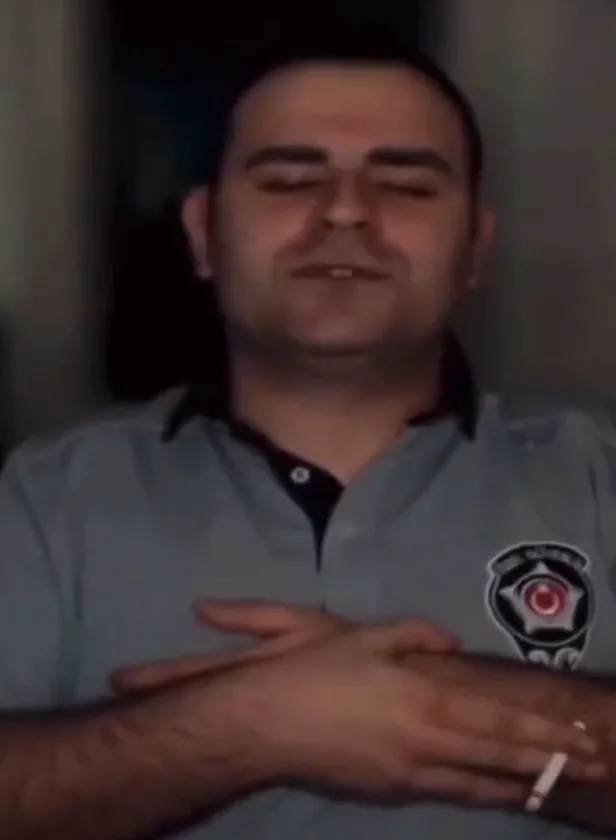 bassavcilik-harekete-gecti-namazla-dalga-gecen-guvenlik-gorevlisine-sorusturma-1688814609616.jpg Sosyal medyadaki "namaz kılma" videosu nedeniyle gözaltına alınan güvenlik görevlisi serbest bırakıldı-1