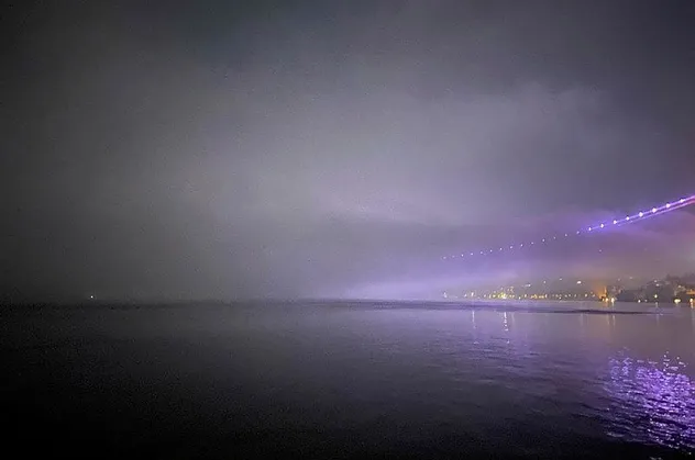 İstanbul Boğazı gemi trafiğine kapatıldı