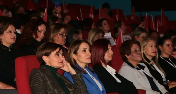 chpden-koronavirus-vurdumduymazligi-uyarilara-kulak-asmayip-kongre-yaptilar-1584274858145.jpg CHP'den koronavirüs vurdumduymazlığı! Uyarılara kulak asmayıp kongre yaptılar-1