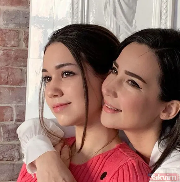 Kayahan ve eşi İpek Açar'ın kızları Aslı Gönül Açar büyüdü! Son hali şaşırttı - 15