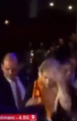 Mauro Icardi'nin eşi Wanda Nara'ya nazar değdi! Havalimanında yere düştü