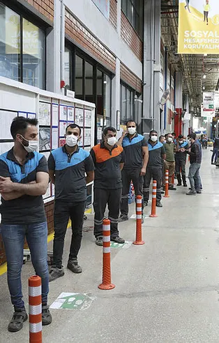 Organize sanayi bölgesinde mobil aşıya yoğun ilgi! Yüzlerce kişi aşılandı