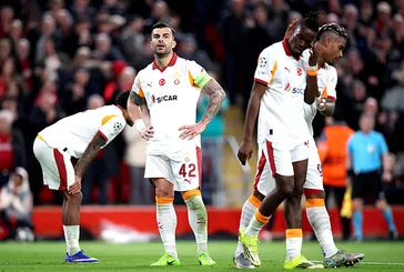 Galatasaray Şampiyonlar Ligi’nde Liverpool’a elendi: 4-0