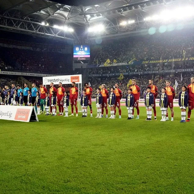 G.Saray’dan Kadıköy’de inanılmaz seri!