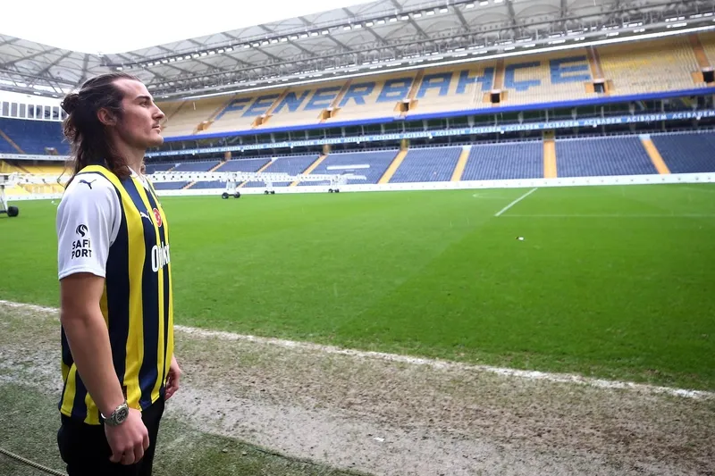 fenerbahce-caglar-soyuncu-transferini-acikladi-1706524158942.jpeg