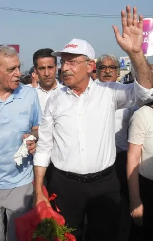 Millete değil teröre hizmet