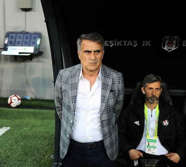 besiktaslilari-heyecanlandiran-gelisme-senol-gunes-trabzondan-istanbula-hareket-etti-1639408886528.jpg SON DAKİKA: Beşiktaş'ın yeni teknik direktörü belli oldu! Öndere Karaveli ile yola devam-11
