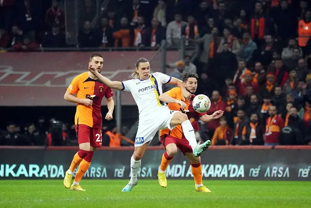 aslan-fenerbahce-derbisi-oncesi-moral-depoladi-galatasaray-2-1-mke-ankaragucu-mac-sonucu-ozet-1672859132601.jpg