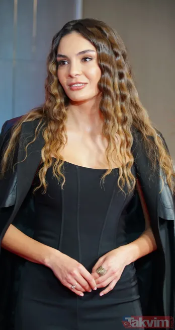 Ebru Şahin Destan dizisi ile hayalini gerçekleştirdi! Takvim.com.tr Destan dizisi galasında işte oyuncular ile çok renkli anlar... - 6