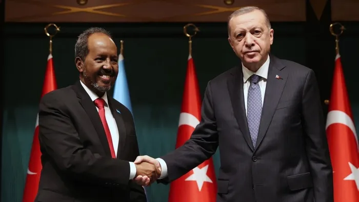 baskan-erdogan-somali-cumhurbaskani-hasan-seyh-mahmud-ve-ukrayna-cumhurbaskani-volodimir-zelenskiy-ile-gorustu-1704477874151.jpeg