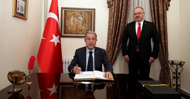 Milli Savunma Bakanı Hulusi Akar’dan, Türkiye’nin Bişkek Büyükelçiliğine ziyaret: Stratejik ilişkilerimiz var