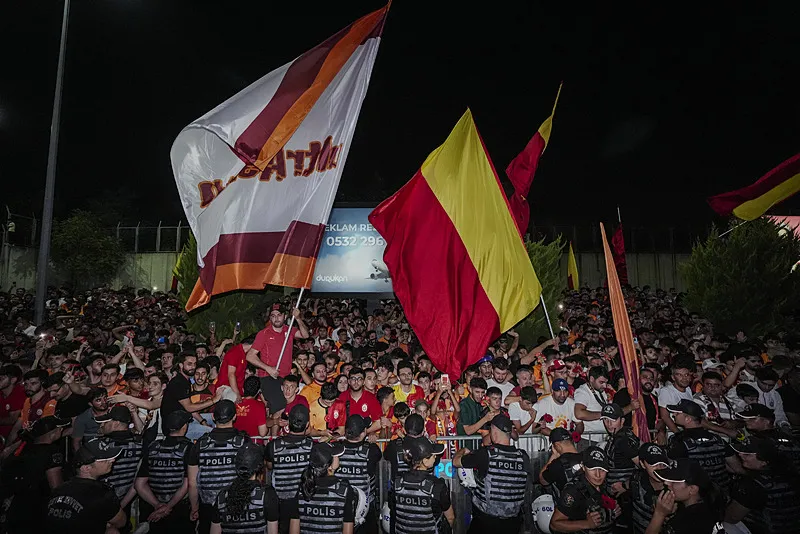Manchester City'nin yıldızları Galatasaray'a! 2 transfer birden - 14