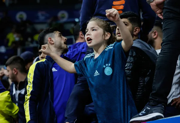son-dakika-fenerbahce-safiport-fiba-kadinlar-avrupa-ligi-dortlu-finalinde-finale-yukseldi-1649449812517.jpg