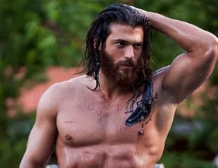 Can Yaman’dan göbek şov! Dansözle dans edip göğsüne para sıkıştırdı