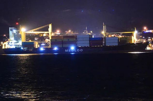 Çanakkale Boğazı'nda hareketli dakikalar