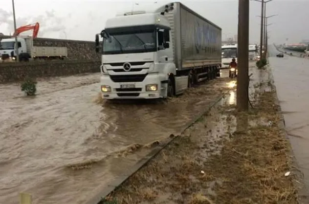 İzmir-Ankara yolu ulaşıma tekrar açıldı
