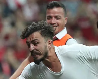 Süper Kupa maçında sahaya giren YouTuber ve 4 arkadaşı gözaltına alındı