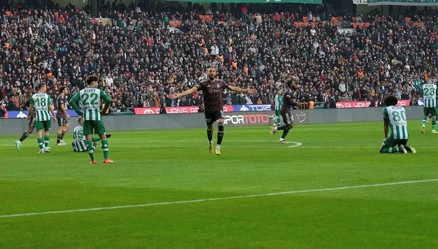 cenk-tosun-ve-josef-de-souza-kartali-ucurdu-konyaspor-1-2-besiktas-mac-sonucu-1673708926258.jpeg