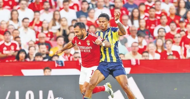 Fenerbahçe Feyenoord maçları arasındaki Alanyaspor mücadelesinin ertelenmesini istiyor