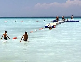 Ne Antalya ne Bodrum... Plaj dolup taşıyor