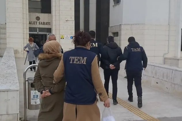 FETÖ'cü çift yurt dışına kaçmaya hazırlanırken yakalandı