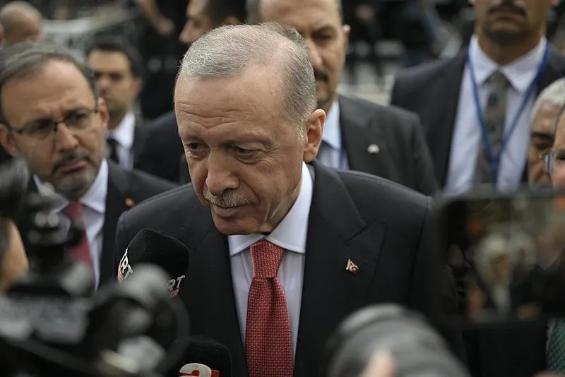 Başkan Recep Tayyip Erdoğan, Birleşmiş Milletler 79. Genel Kurulu'na hitabının ardından Türkevi'nin önünde bulunan basın mensuplarının sorularını yanıtladı. (AA)