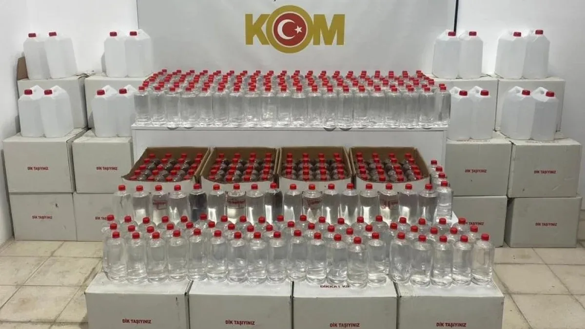 Samsun'da zehir tacirlerine operasyon! 1 ton etil alkol ele geçirildi