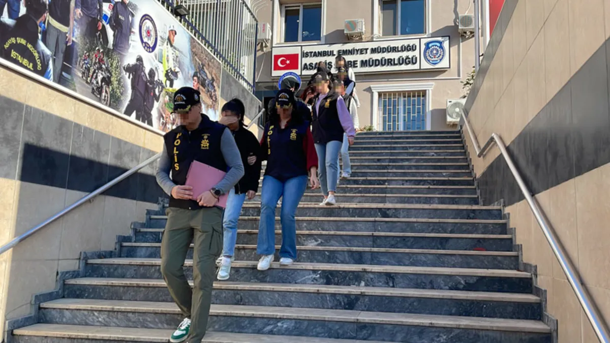 İstanbul'da fuhuş operasyonu: 22 gözaltı | Şebekenin yöntemi deşifre oldu! Ajansla buldukları kadınları...