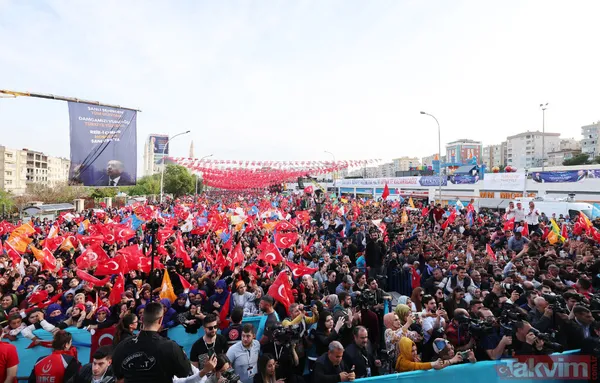 Şanlıurfa'da Başkan Erdoğan coşkusu! 7'li koalisyona ders niteliğinde kareler: "Urfalıyım ezelden gönlüm geçmez Reis'ten" - 6
