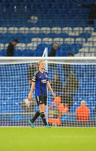 Sol bek operasyonu! Galatasaray Welington ve Victor Kristiansen için harekete geçti