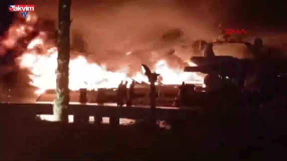 Bodrum Marinası'nda alevli gece: 5 motoryat birden yanıyor!