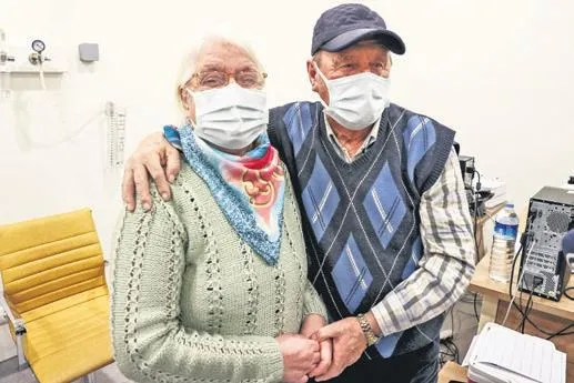 Gözde tatil merkezi Abant doldu taştı: Dağdaki trafik virüsü de sosyal mesafeyi de dinlemedi (Koronavirüs haberleri)-5