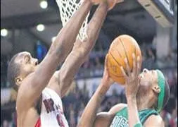 Celtics farklı: 93-79