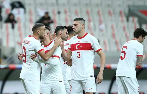milli-macta-koronavirus-depremi-domagoj-vida-pozitif-cikti-turkiye-rusya-maci-oynanacak-mi-1605163473777.jpg Milli maçta koronavirüs depremi! Domagoj Vida pozitif çıktı! Türkiye-Rusya maçı oynanacak mı?-3