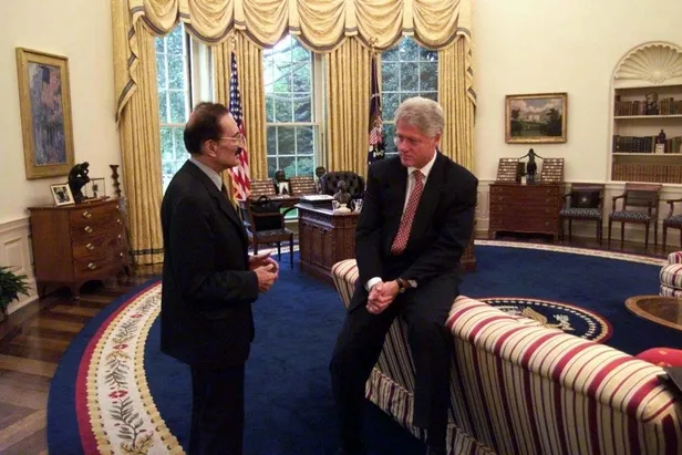 iste-abdnin-istedigi-dunya-duzeni-kosova-sirbistan-anlasmasindan-dikkat-ceken-fotograf-1599332503714.jpeg İşte ABD'nin istediği dünya düzeni! Sırbistan Cumhurbaşkanı Vucic'in Trump karşısındaki hali Ecevit'i hatırlattı-5