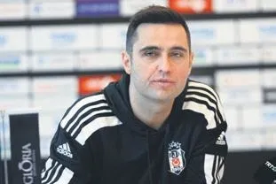 besiktas-teknik-direktoru-onder-karaveli-antalya-kampinda-onemli-aciklamalar-yapti-1643579435859.jpeg Beşiktaş Teknik Direktörü Önder Karaveli, Antalya kampında önemli açıklamalar yaptı-3