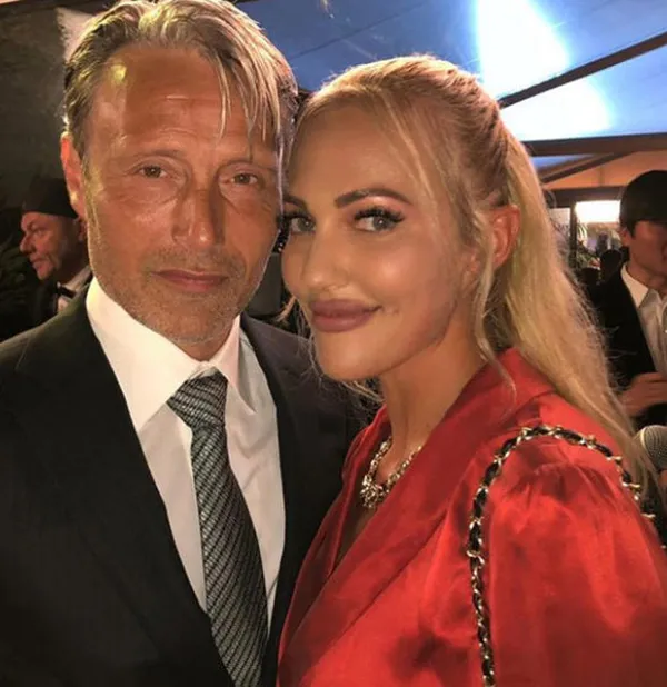 Meryem Uzerli'nin estetiğine eleştiri yağmuru-3