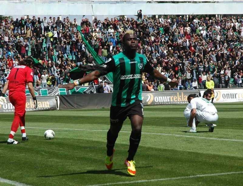 Denizli gol oldu yağdı!