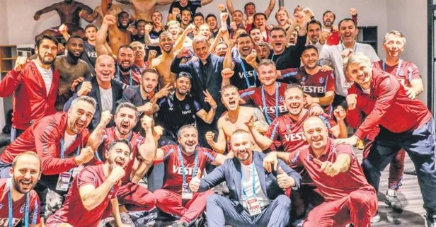 Süper Lig şampiyonu Trabzonspor bugün evinde taraftarının önünde kupayı havaya kaldıracak